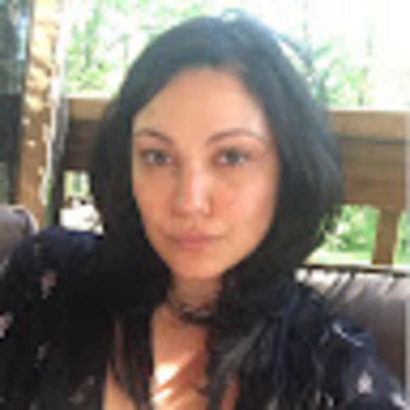 Meet your Posher, Amanda - Picture 1 of 1